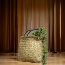 Load image into Gallery viewer, Flax/Seagrass Kete Bag 20x23cm
